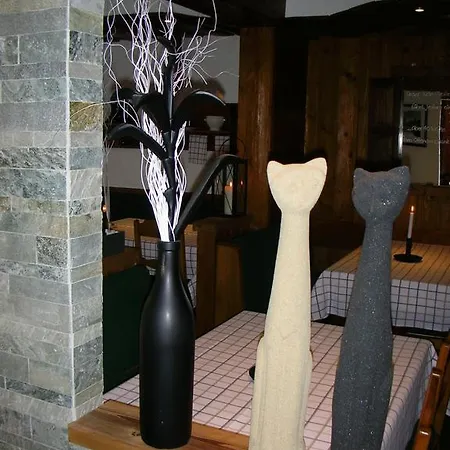Roby Hotel 2*