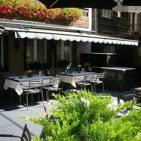 Roby Hotel 2*